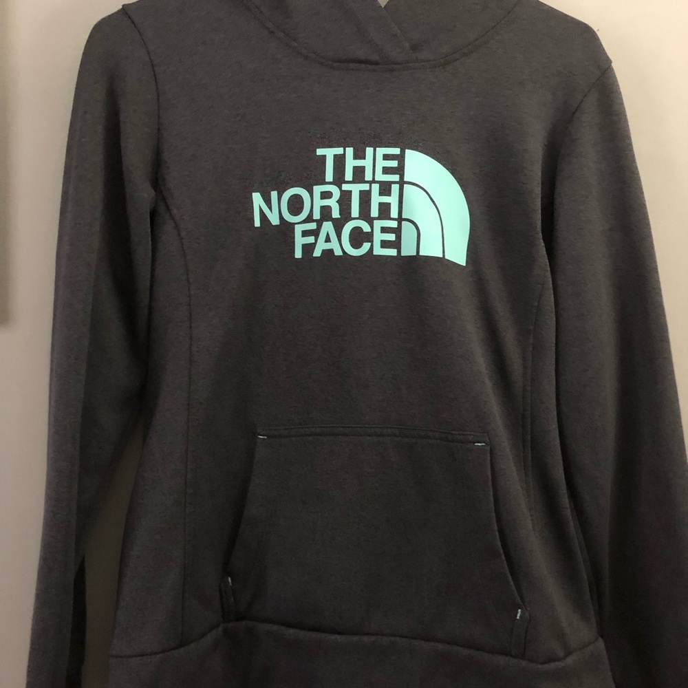 Woman’s The North Face Hoodie
